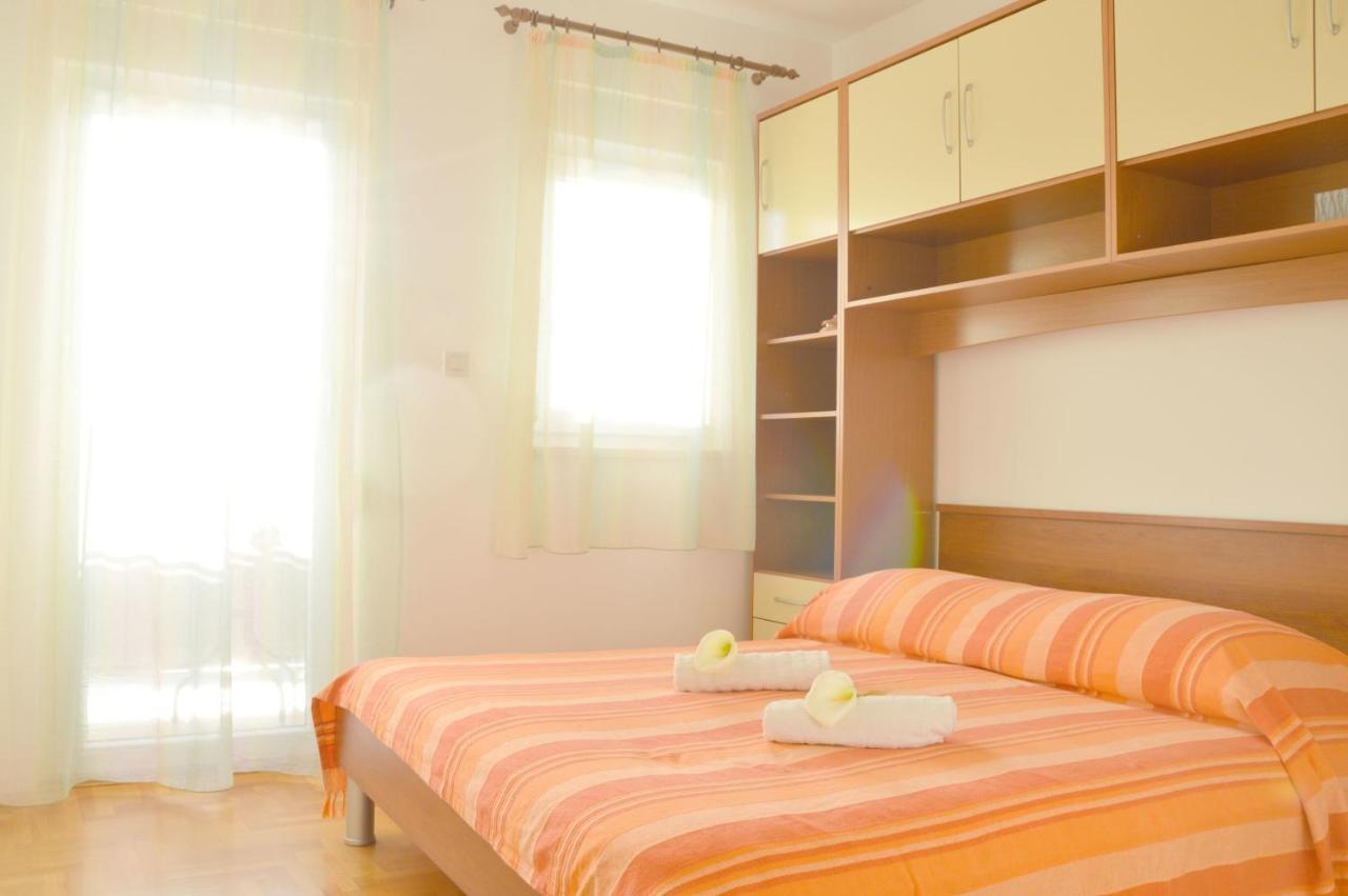 Apartment Riva Sea View ウマグ 部屋 写真